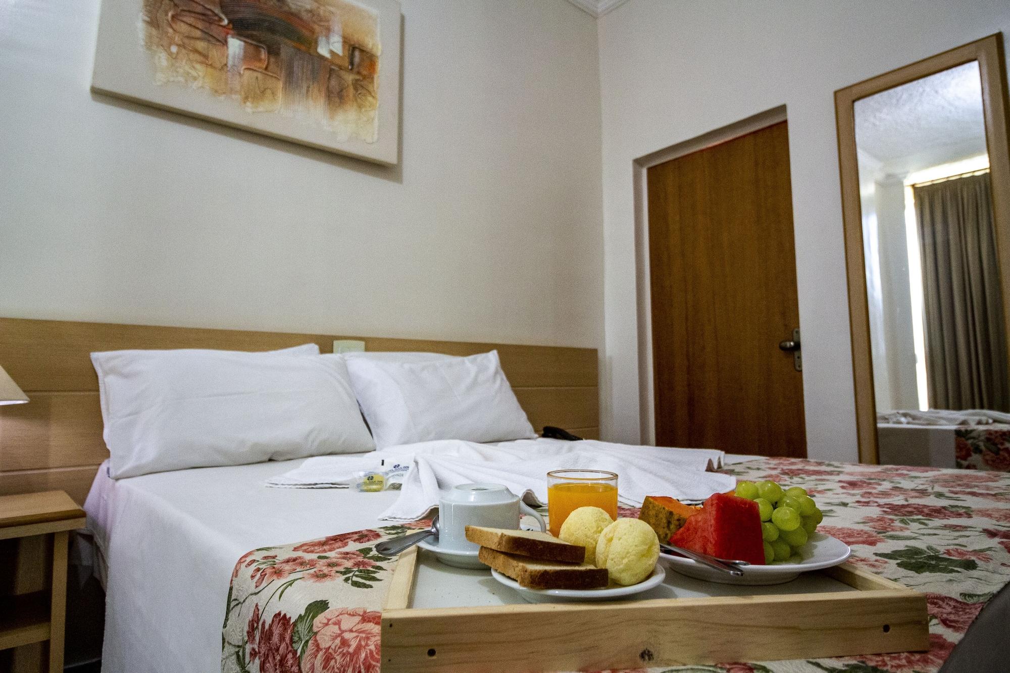 Hotel Dan Inn Barretos By Nacional Inn Exterior photo