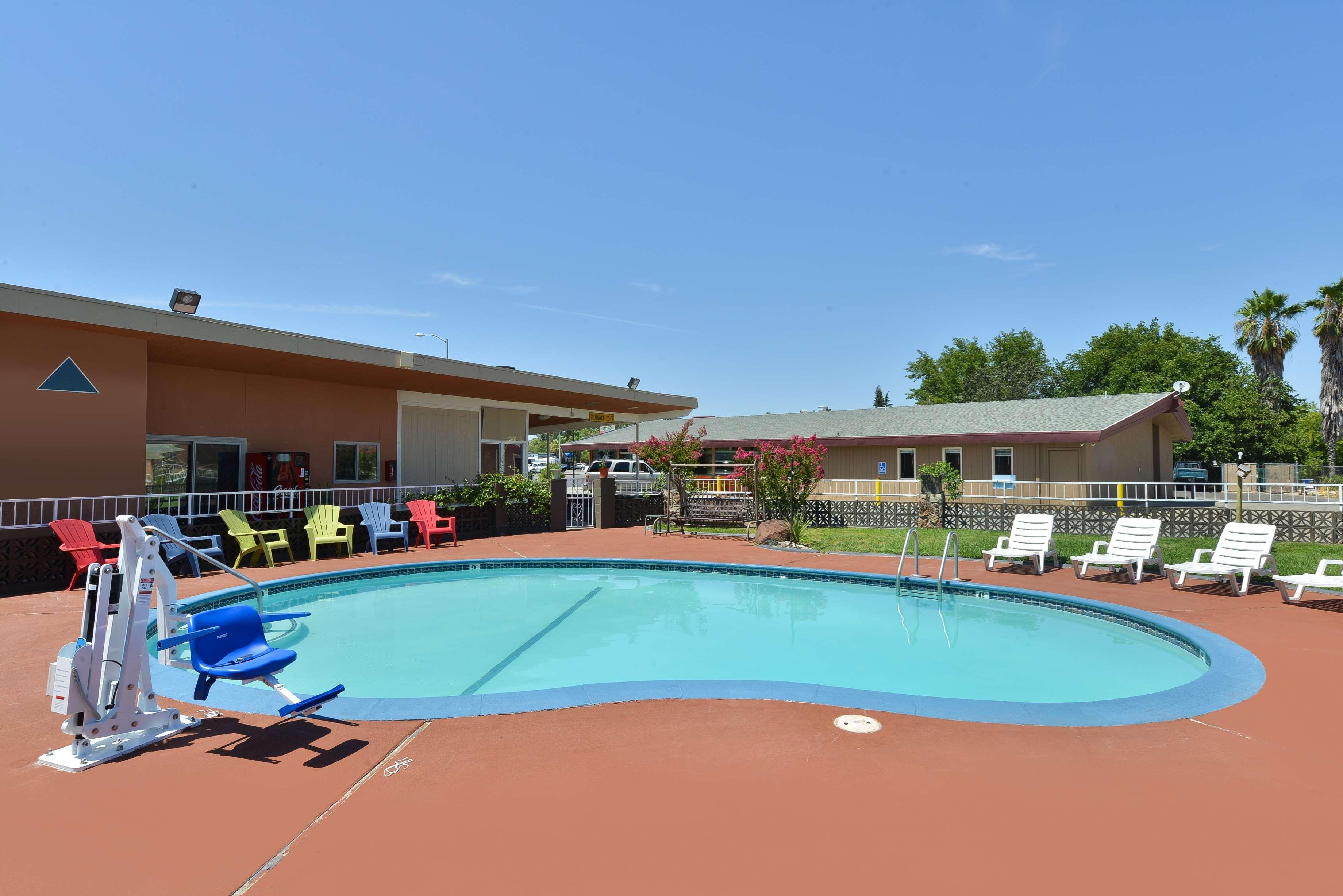 Hotel Dan Inn Barretos By Nacional Inn Exterior photo