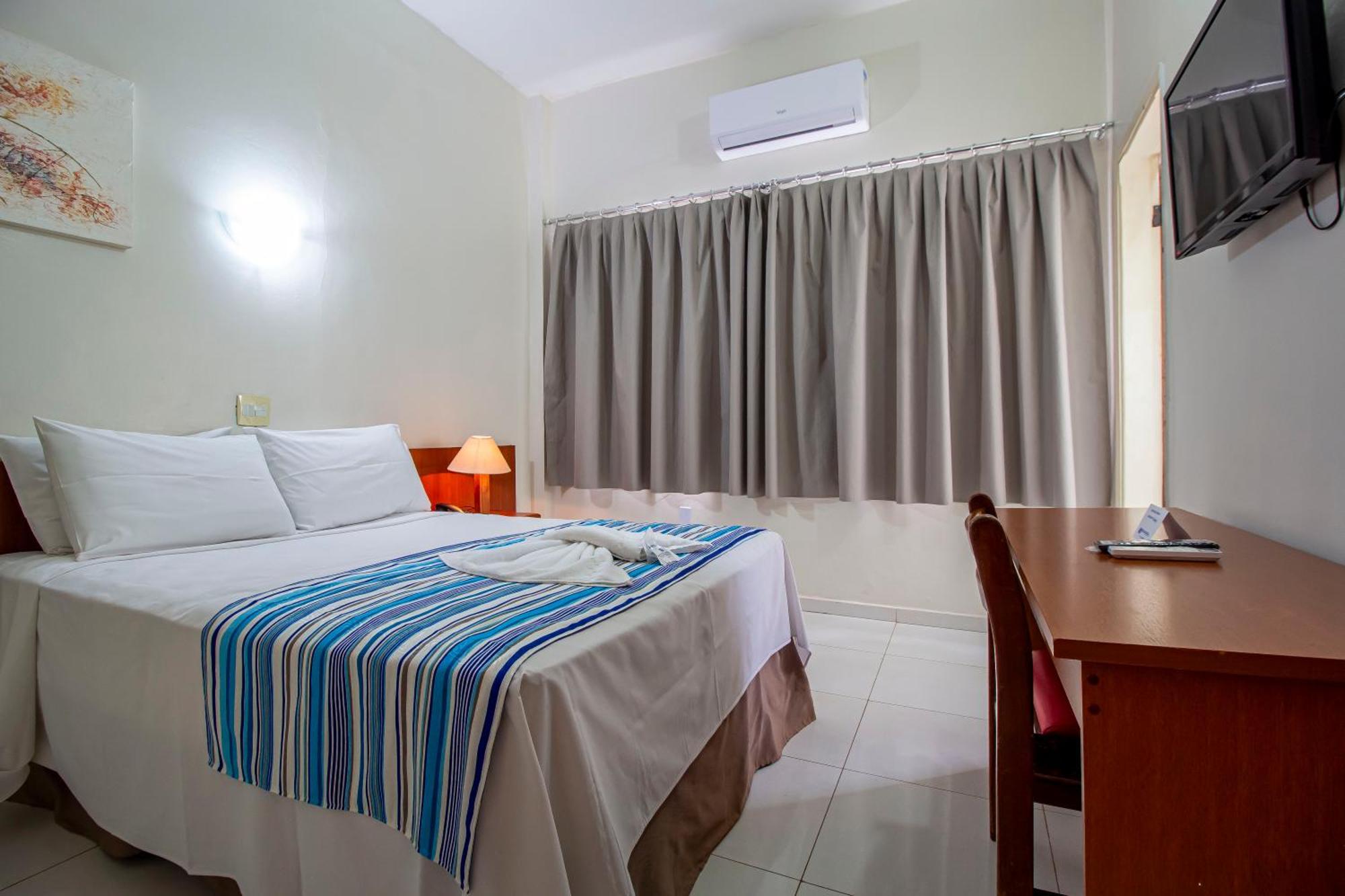 Hotel Dan Inn Barretos By Nacional Inn Exterior photo