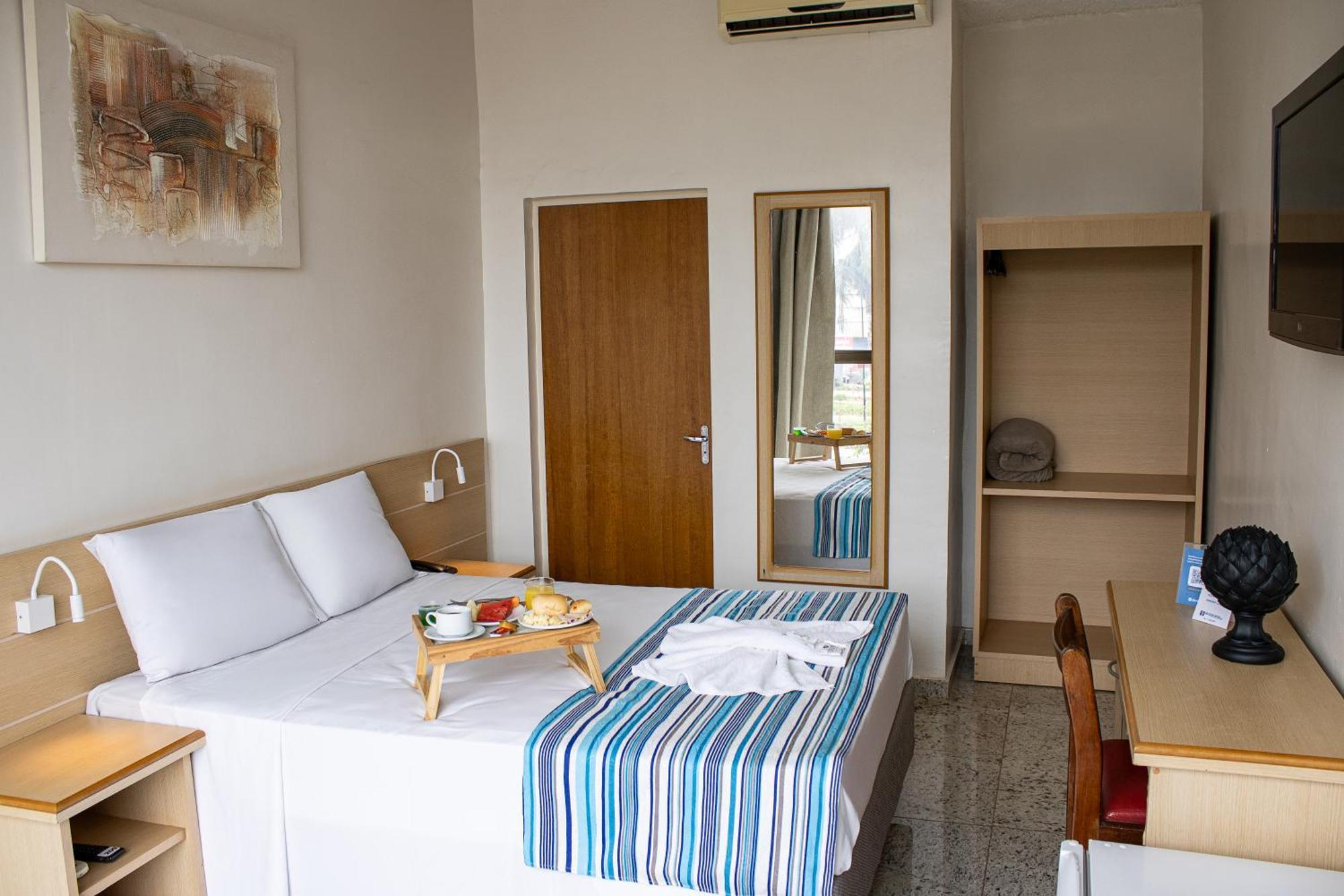 Hotel Dan Inn Barretos By Nacional Inn Exterior photo