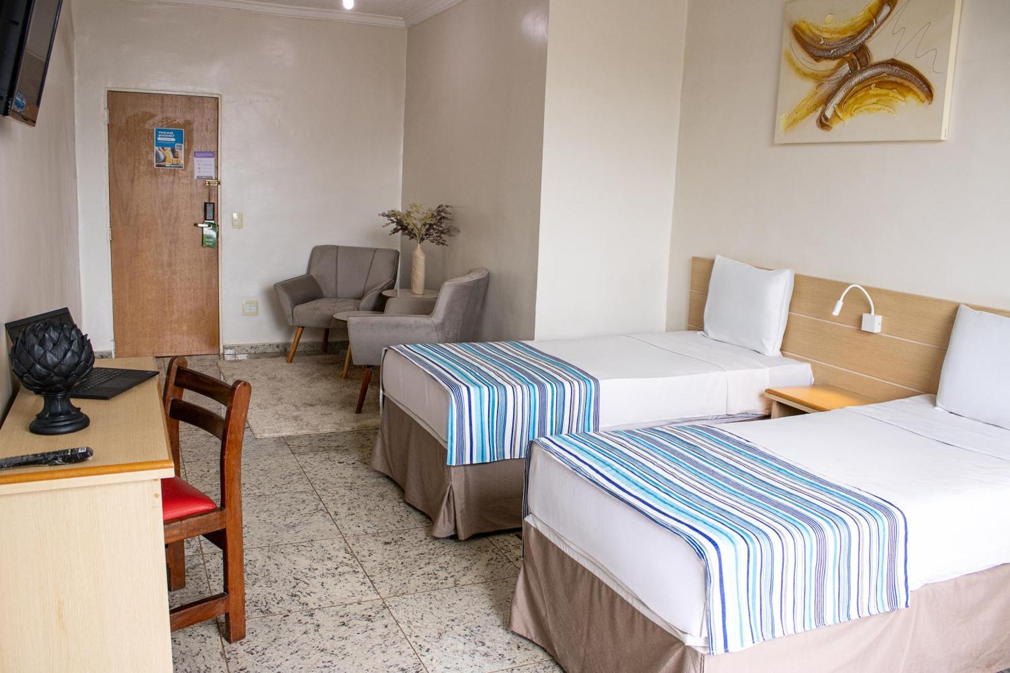 Hotel Dan Inn Barretos By Nacional Inn Exterior photo