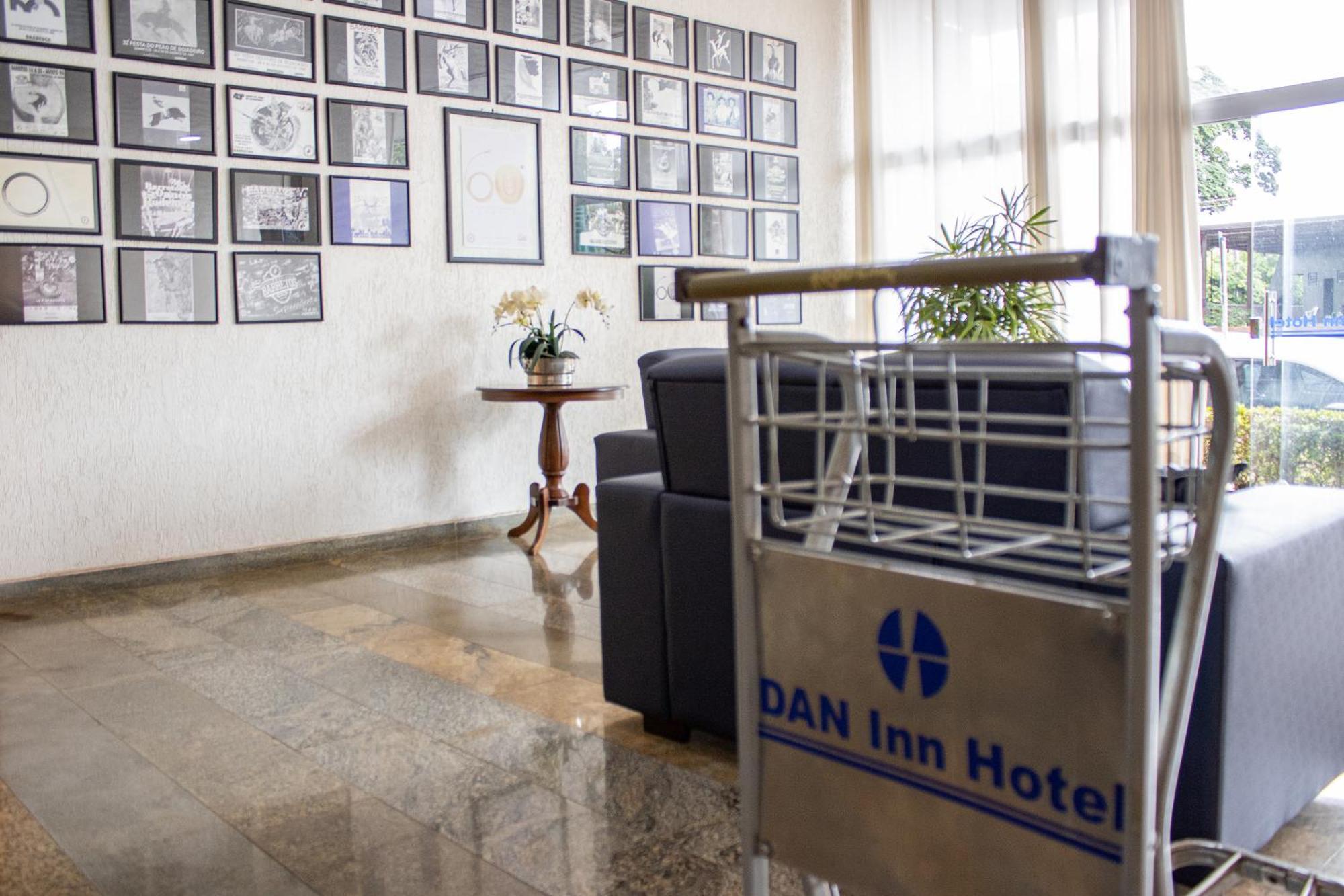 Hotel Dan Inn Barretos By Nacional Inn Exterior photo