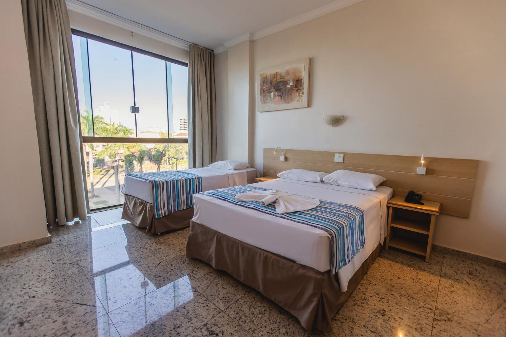 Hotel Dan Inn Barretos By Nacional Inn Exterior photo